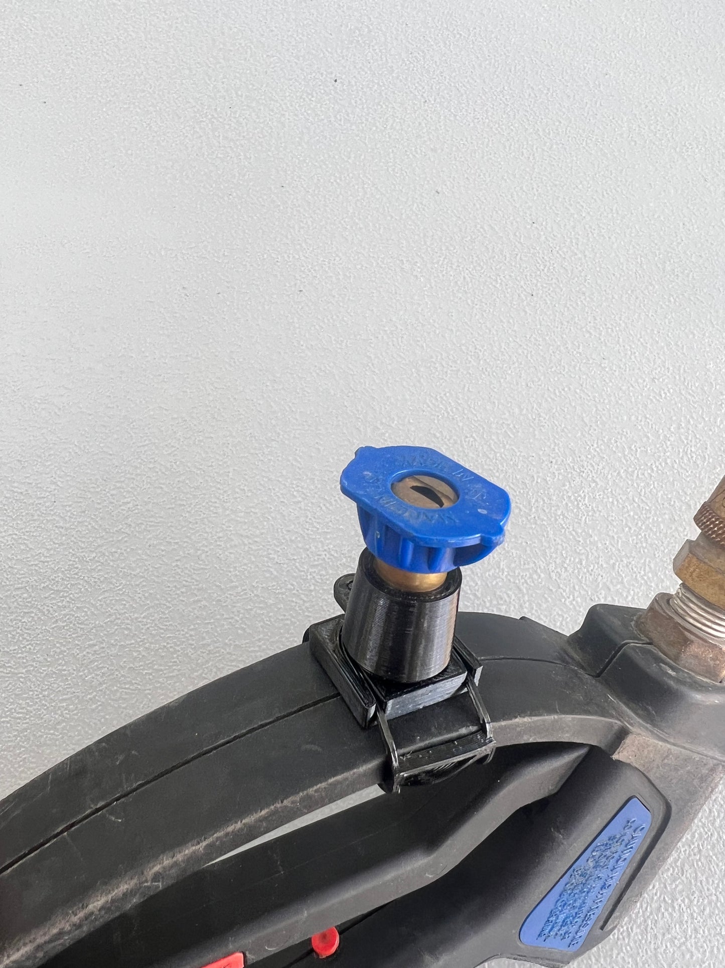 MAD CAR CARE UNIVERSAL PRESSURE WASHER/NOZZLE TIP HOLDER V1.1 Buy 2 get 3rd for $5